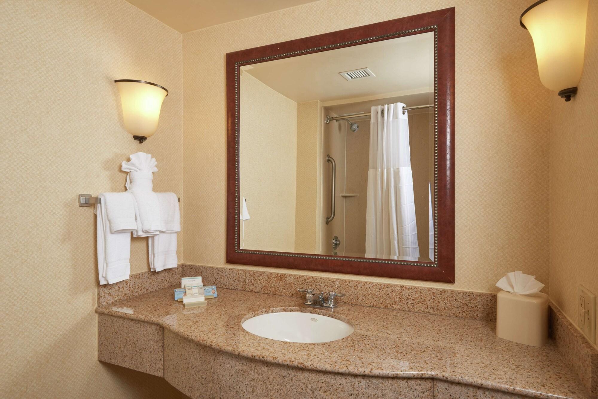 Hilton Garden Inn Νιούπορτ Νιουζ Εξωτερικό φωτογραφία